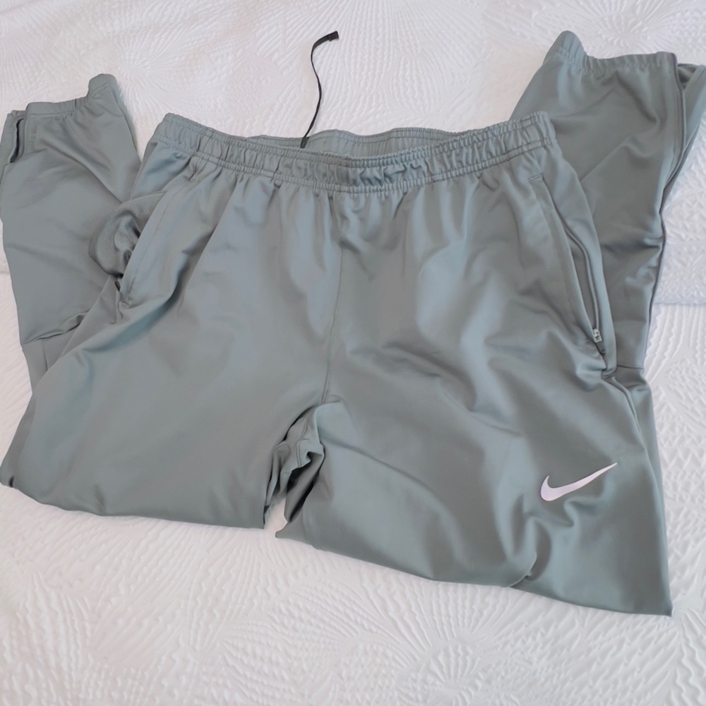 NIKE: Gray Dri-Fit Joggers - Size XL
